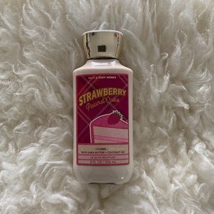 New BBW Strawberry Poundcake Shea Body Lotion
